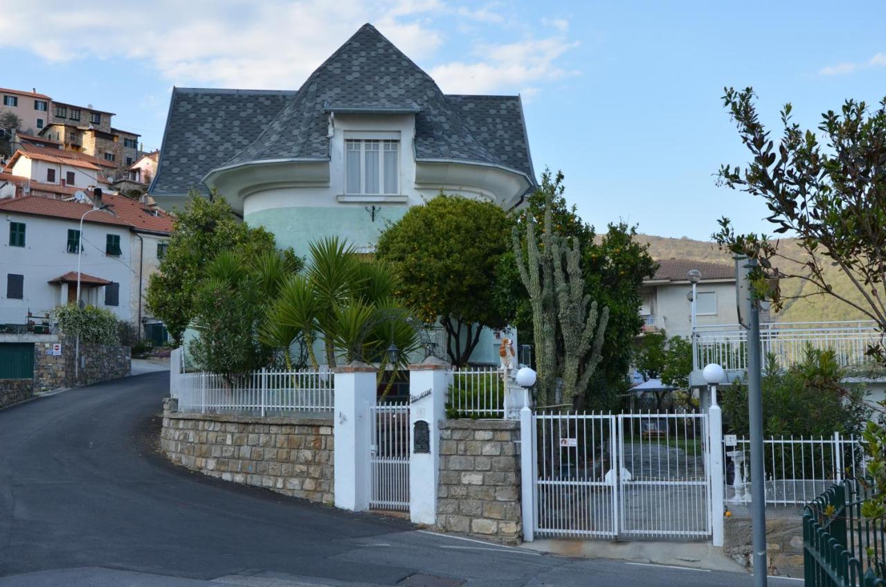 Villa La Parisienne Diano Borello Exteriör bild
