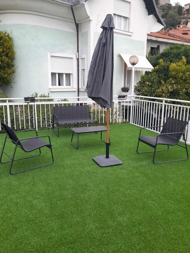 Villa La Parisienne Diano Borello Exteriör bild